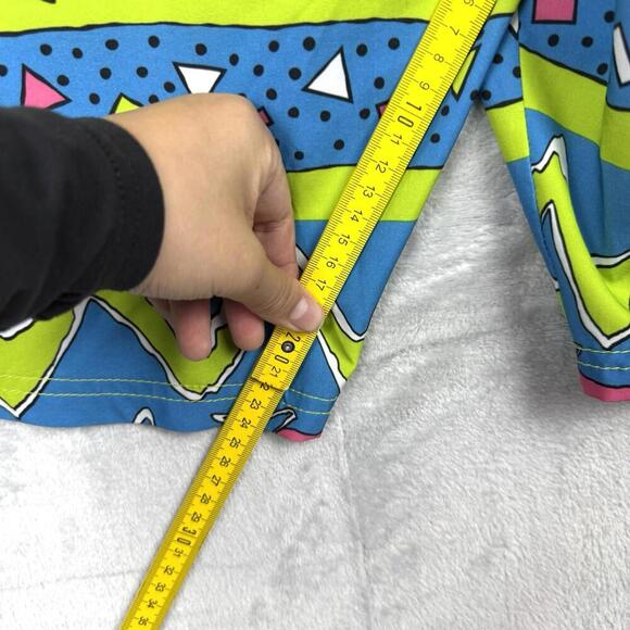 Maui and Sons Shark Print Swim Trunks Size L Neon Board Shorts Beach Summer - Picture 9 of 10